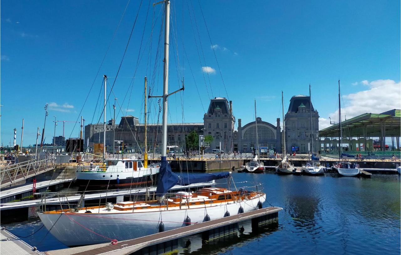 Beautiful In With Outdoor Swimming Pool, Wifi&2 Bedrooms Oostende