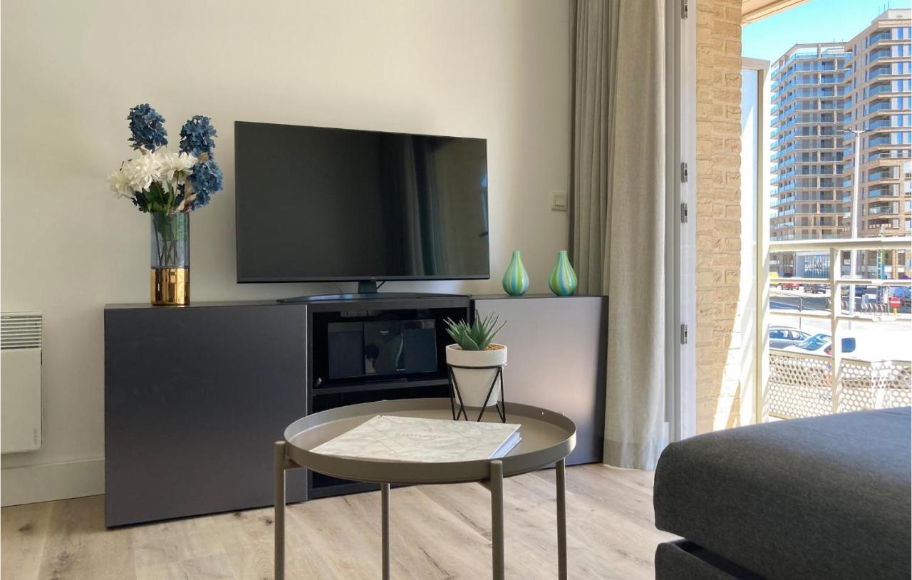 Appartement Beautiful In With Outdoor Swimming Pool, Wifi&2 Bedrooms *