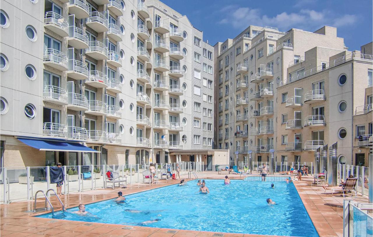 Beautiful In With Outdoor Swimming Pool, Wifi&2 Bedrooms
